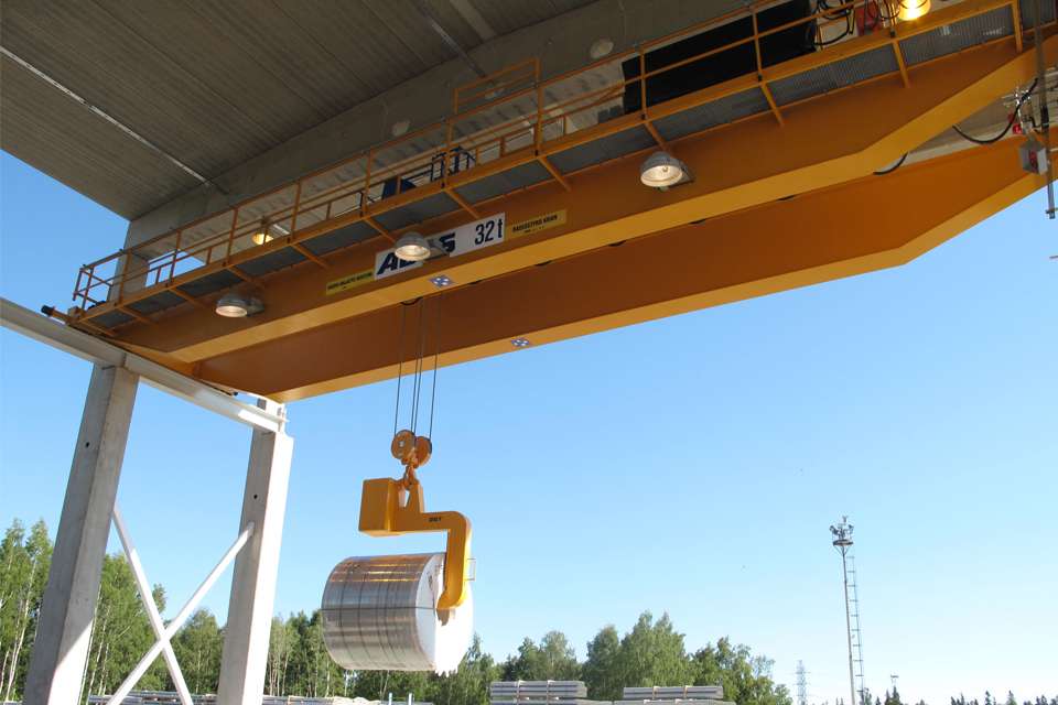 安博双梁起重机在芬兰一家不锈钢制管厂的应用